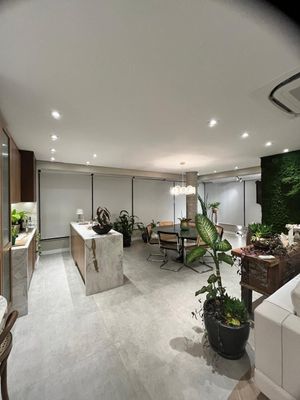 Image 13 - 896218
