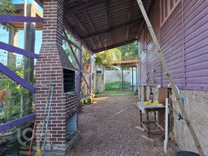 Image 6 - 896222