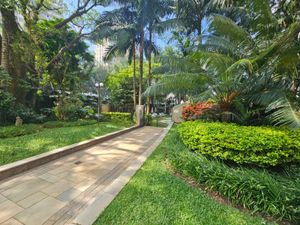 Image 10 - 896231