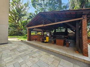 Image 11 - 896231