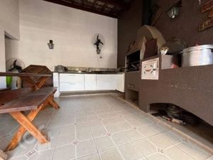 Image 11 - 896236
