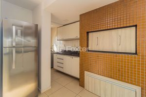 Image 8 - 896272