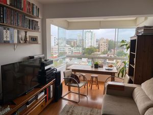 Image 12 - 896272