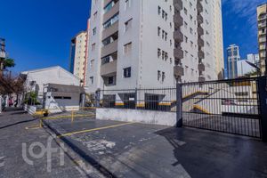 Image 30 - 896275