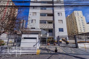 Image 31 - 896275