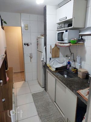 Image 4 - 896277