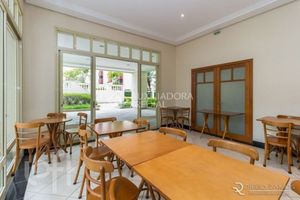 Image 10 - 896278