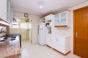 Image 26 - 896278