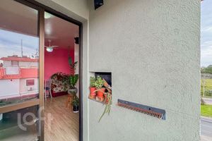 Image 1 - 896279