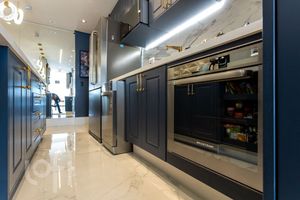 Image 14 - 896280