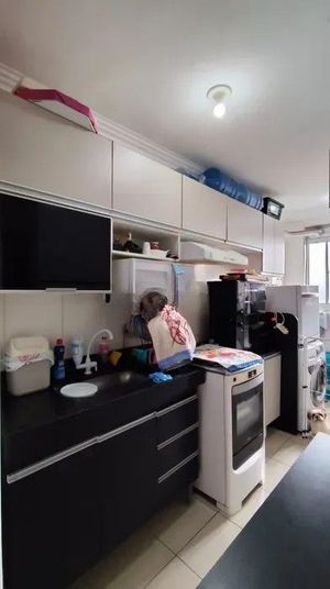 Image 1 - 896283