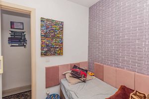 Image 19 - 896283