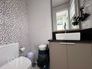 Image 21 - 896289
