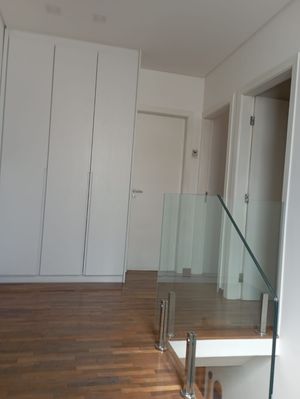 Image 7 - 896293
