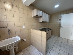 Image 15 - 896297