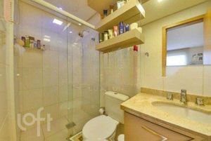 Image 9 - 896300