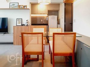Image 9 - 896306