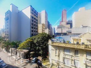 Image 6 - 896306