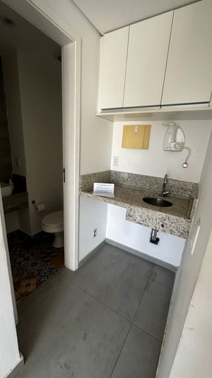 Image 7 - 896365