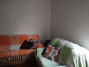 Image 7 - 896368