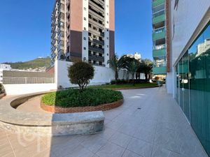 Image 32 - 896372