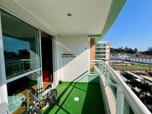 Image 6 - 896372