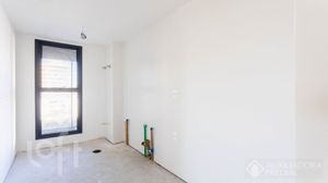 Image 3 - 896373