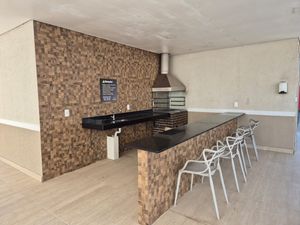 Image 21 - 896378