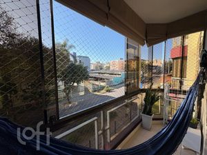 Image 4 - 896398
