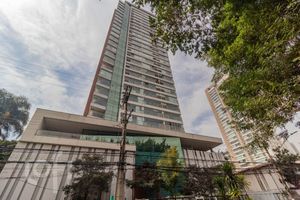 Image 40 - 896401