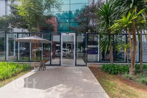 Image 38 - 896401