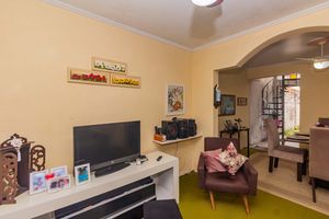 Image 3 - 896402