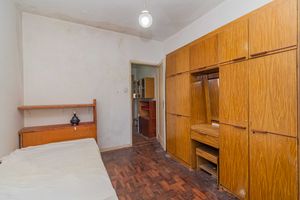 Image 7 - 896428