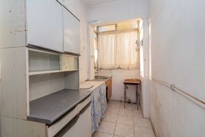 Image 12 - 896428