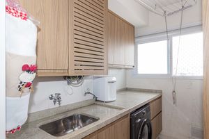 Image 35 - 896429