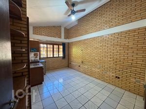 Image 32 - 896430