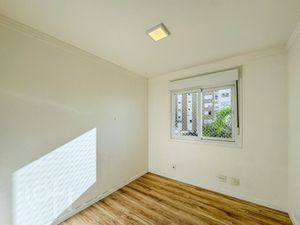 Image 15 - 896434