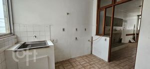 Image 10 - 896435