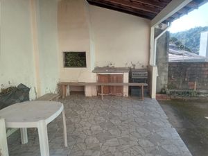 Image 12 - 896450