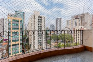 Image 4 - 896460