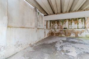Image 28 - 896461