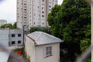 Image 18 - 896470