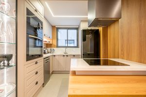 Image 14 - 896483