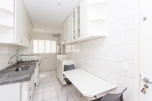 Image 14 - 896484