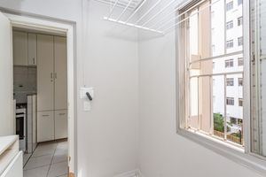 Image 19 - 896484