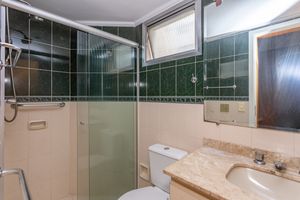 Image 35 - 896484