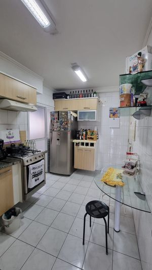 Image 5 - 896485