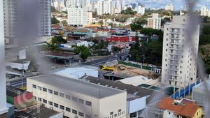 Image 23 - 896501