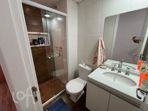 Image 18 - 896501