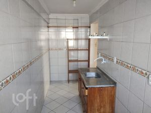 Image 9 - 896503